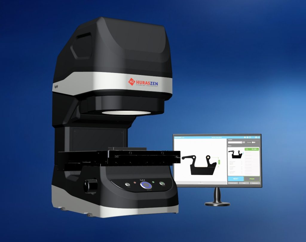 3D Messgerät mit Messplattform und Monitor mit Bauteilkontur